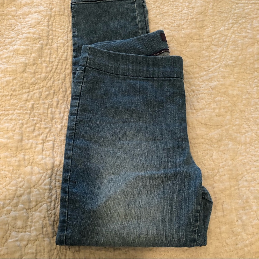 NYDJ Easy Pull-On style